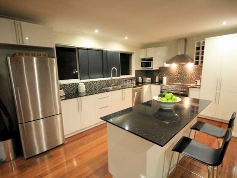 61 Barbaralla Drive, Springwood QLD 4127