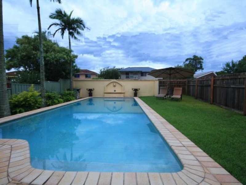 61 Barbaralla Drive, Springwood QLD 4127