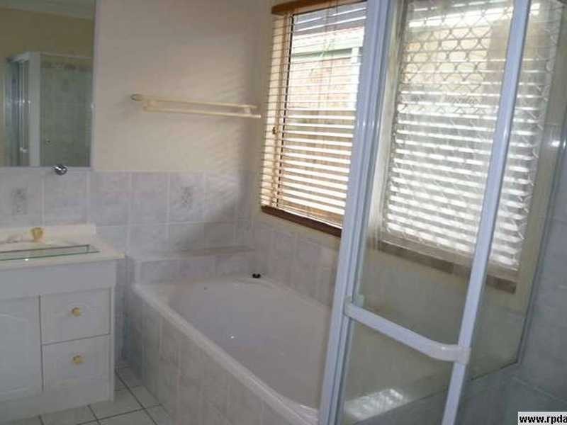 2 Wood Close, Loganholme QLD 4129