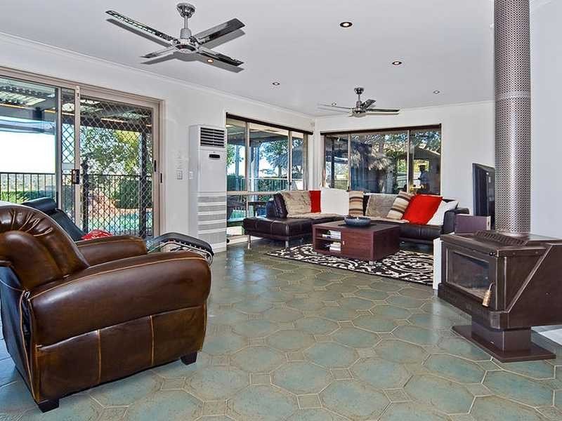 10 Andromeda Ave., Tanah Merah QLD 4128