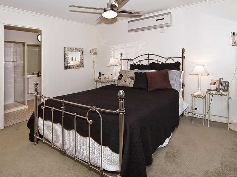 10 Andromeda Ave., Tanah Merah QLD 4128