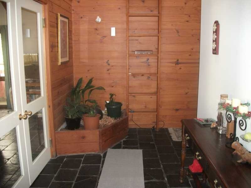 8 Highview  St, Daisy Hill QLD 4127