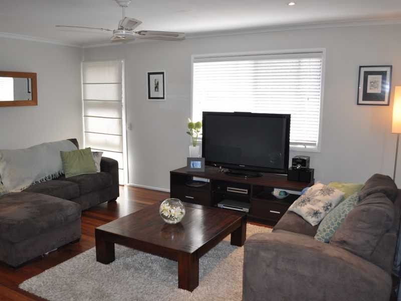 42 Wootton Cresc., Springwood QLD 4127