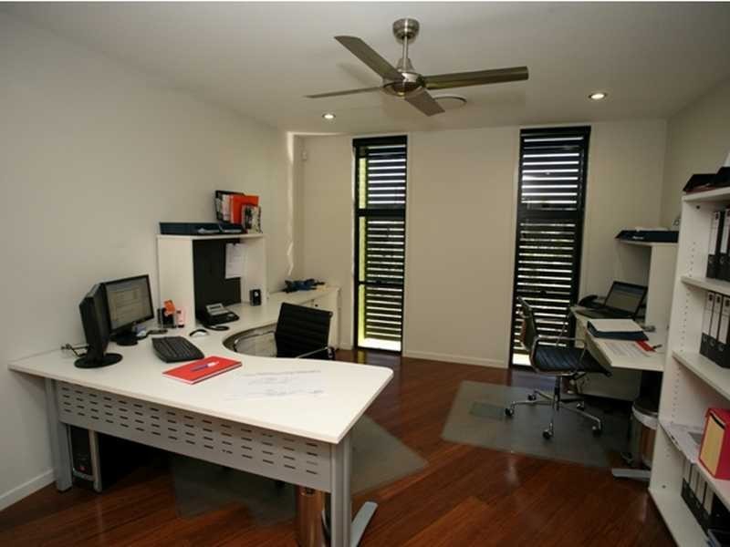 1 Baxton Court, Shailer Park QLD 4128