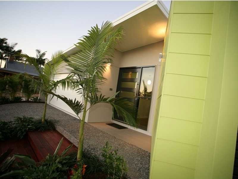 1 Baxton Court, Shailer Park QLD 4128