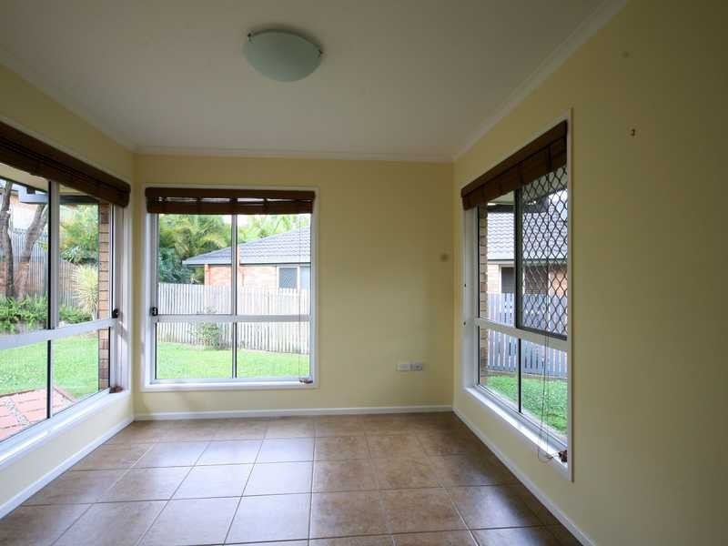 9 Ambat Court, Tanah Merah QLD 4128