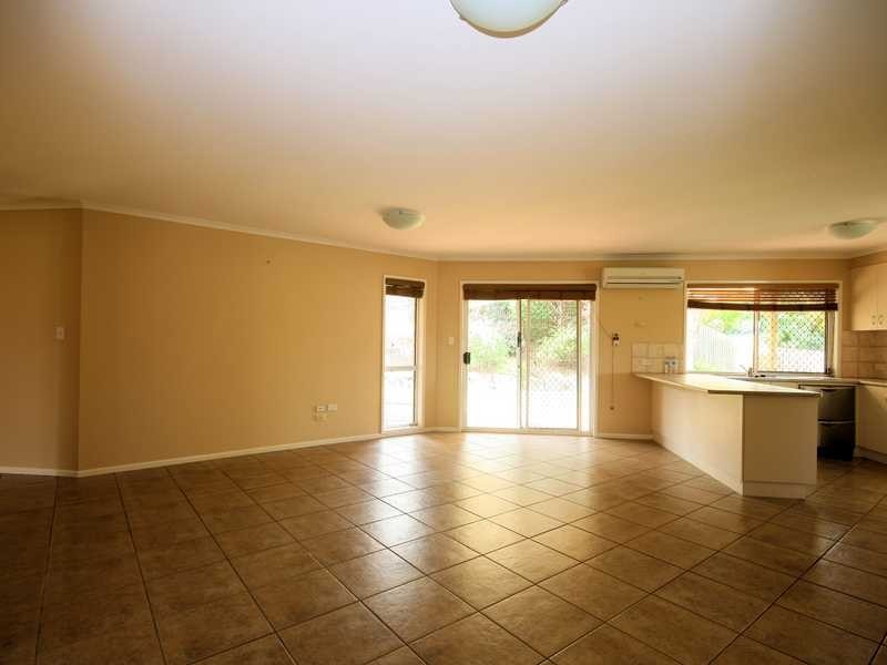 9 Ambat Court, Tanah Merah QLD 4128