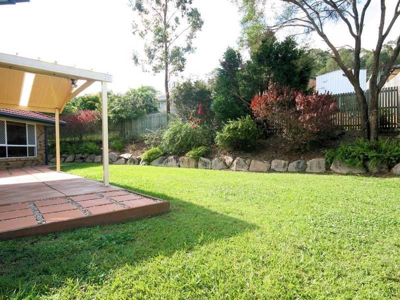 9 Ambat Court, Tanah Merah QLD 4128