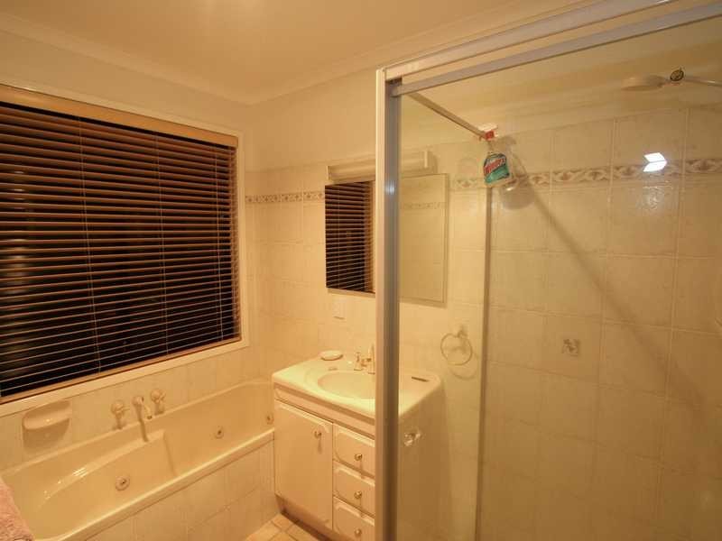 1 Warnambul St, Shailer Park QLD 4128