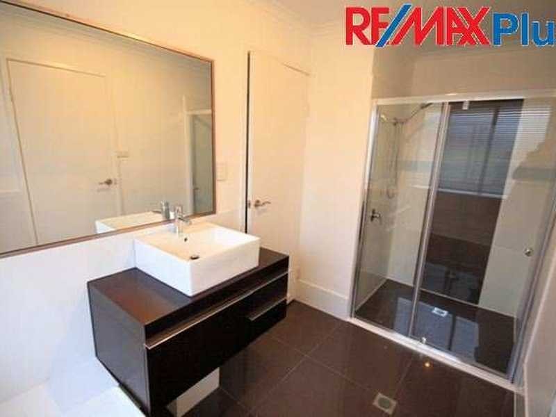 32 Brentwood Drive, Daisy Hill QLD 4127