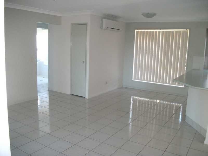 7 Meiland Place, Meadowbrook QLD 4131