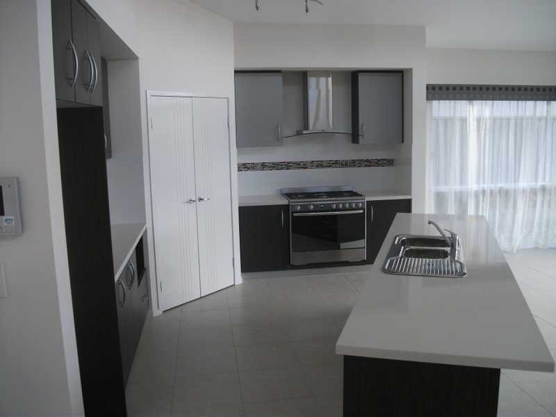 5 Dennis Vale Dve, Daisy Hill QLD 4127