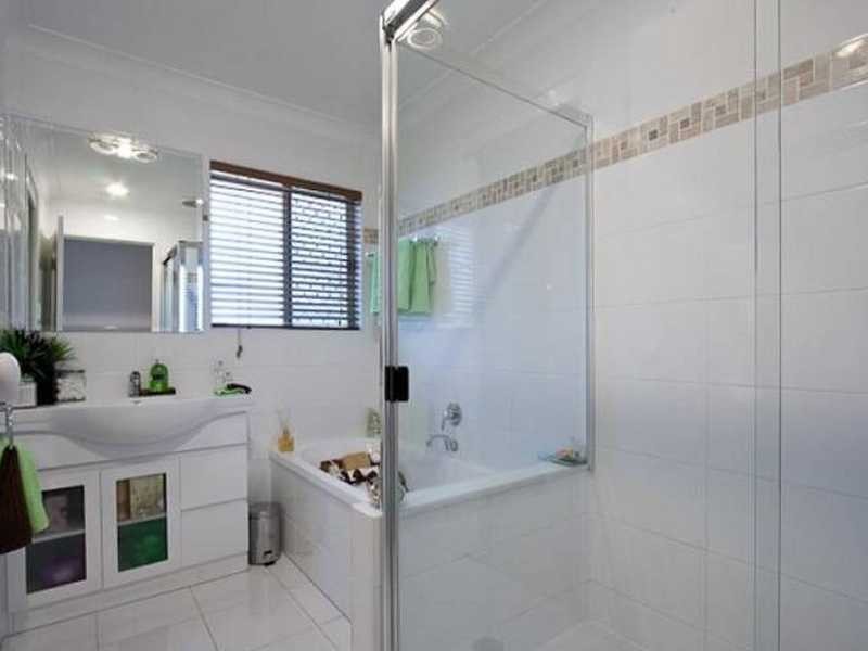 158 Koolan Cresc., Shailer Park QLD 4128