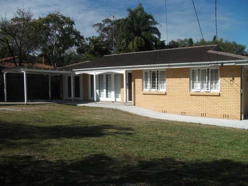 9 Raquel Avenue, Springwood QLD 4127