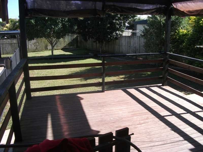 10 Jeanette Ave, Springwood QLD 4127