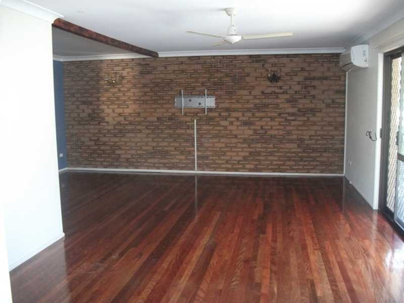 10 Jeanette Ave, Springwood QLD 4127