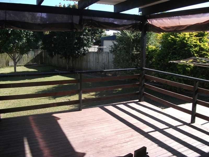 10 Jeanette Ave, Springwood QLD 4127