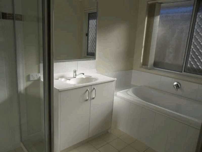 16 Newhaven Street, Marsden QLD 4132