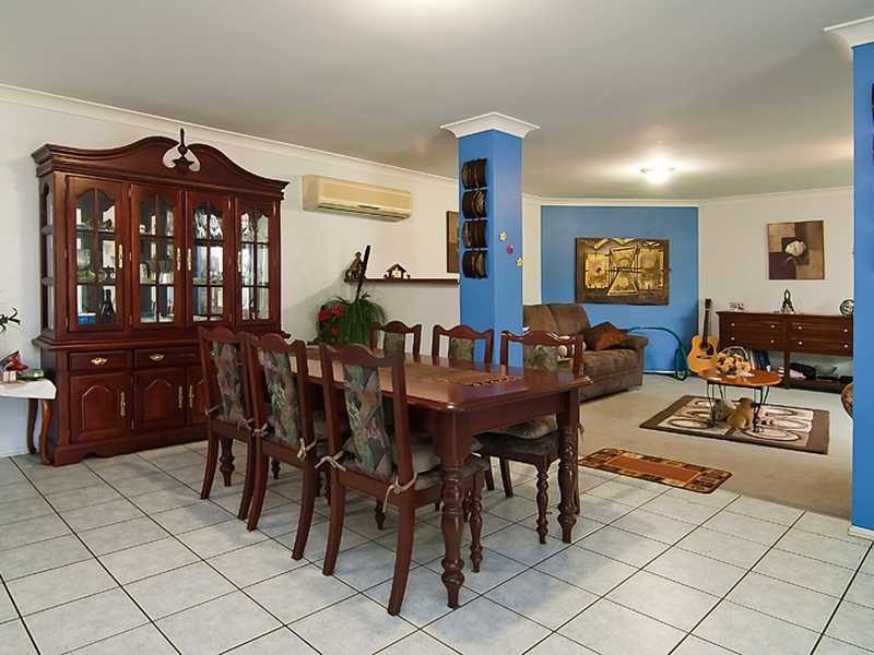 10 Lakebreeze Drive, Loganholme QLD 4129