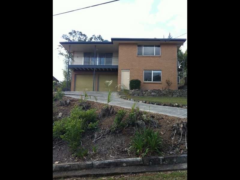 8 Cynthia Crescent, Springwood QLD 4127