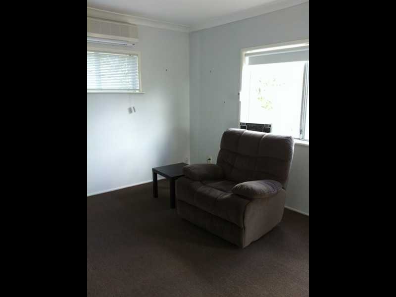 8 Cynthia Crescent, Springwood QLD 4127