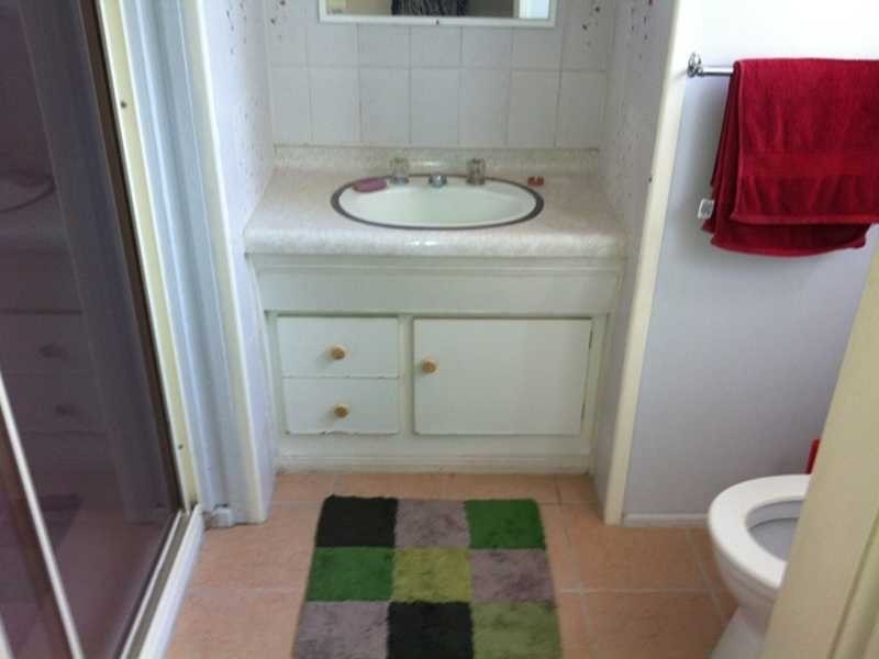 8 Cynthia Crescent, Springwood QLD 4127