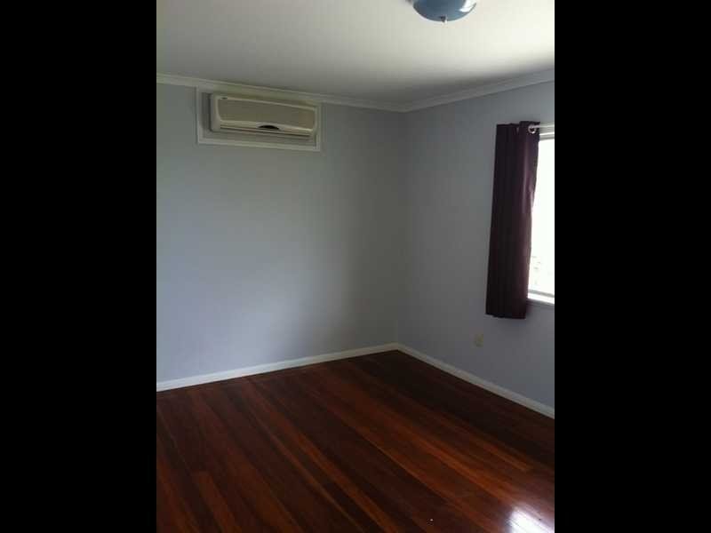 8 Cynthia Crescent, Springwood QLD 4127