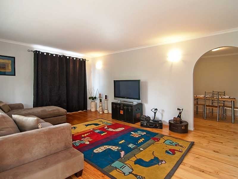 12 Azalea Ave, Daisy Hill QLD 4127