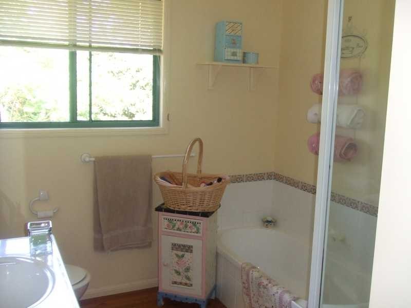 88 Rainforest Road, Chevallum QLD 4555