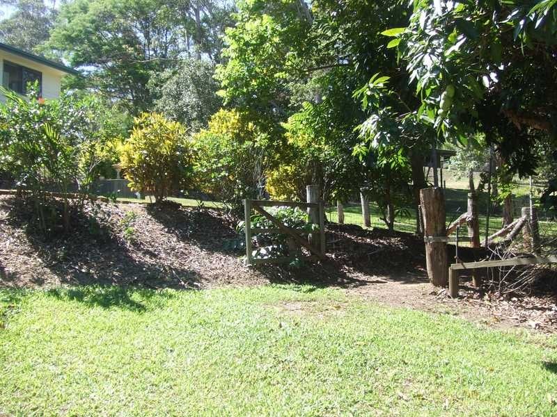 88 Rainforest Road, Chevallum QLD 4555