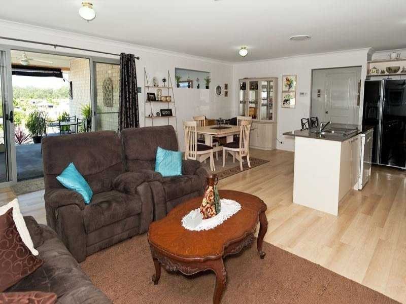 8 Kindal Court, Palmwoods QLD 4555
