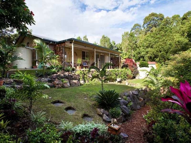 16 Holyn Close, Woombye QLD 4559