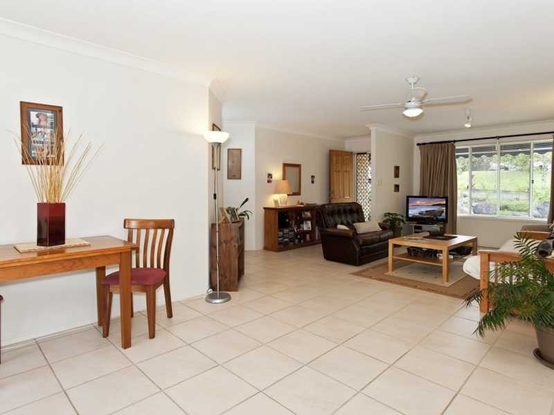 16 Holyn Close, Woombye QLD 4559