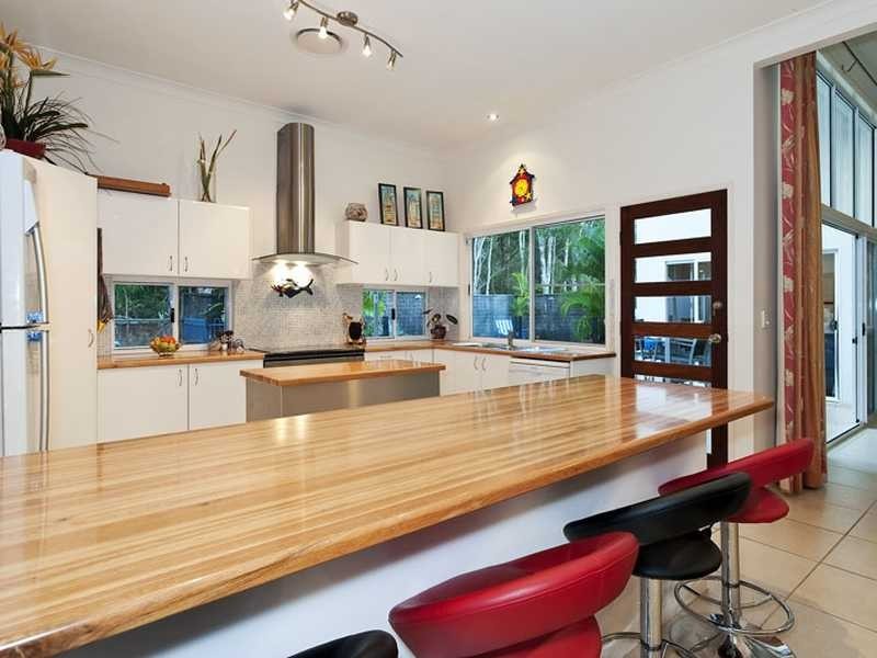 31 Admiralty Drive, Alexandra Headland QLD 4572