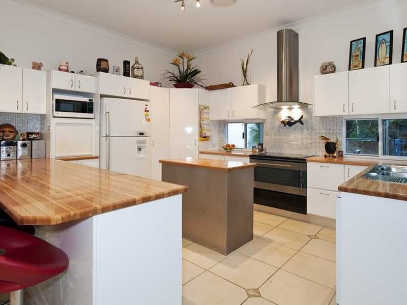 31 Admiralty Drive, Alexandra Headland QLD 4572