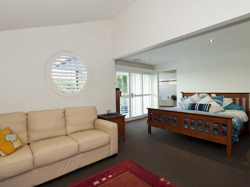 31 Admiralty Drive, Alexandra Headland QLD 4572