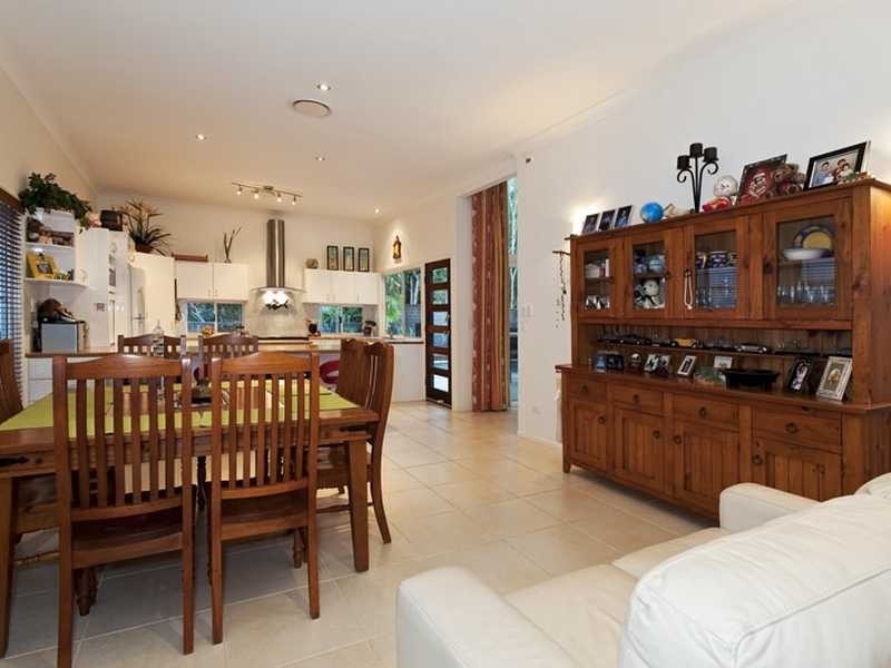 31 Admiralty Drive, Alexandra Headland QLD 4572