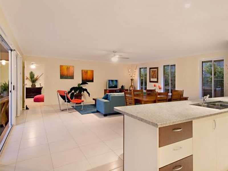 6 Garden Avenue, Palmwoods QLD 4555