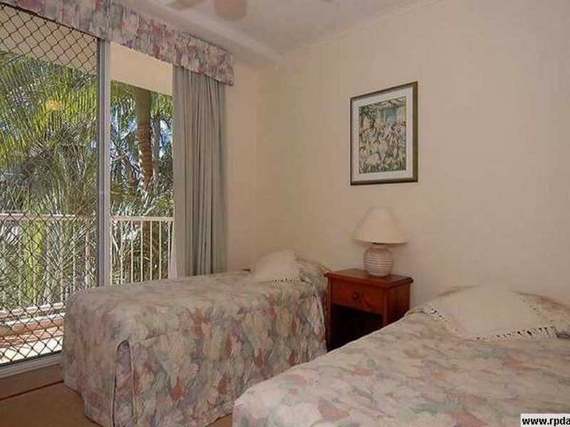 Unit 3/1 Andrew Street, Point Arkwright QLD 4573