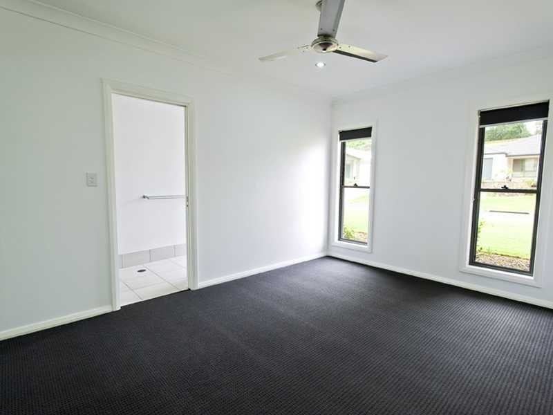 Unit 2/2 Tarshaw Street, Bli Bli QLD 4560