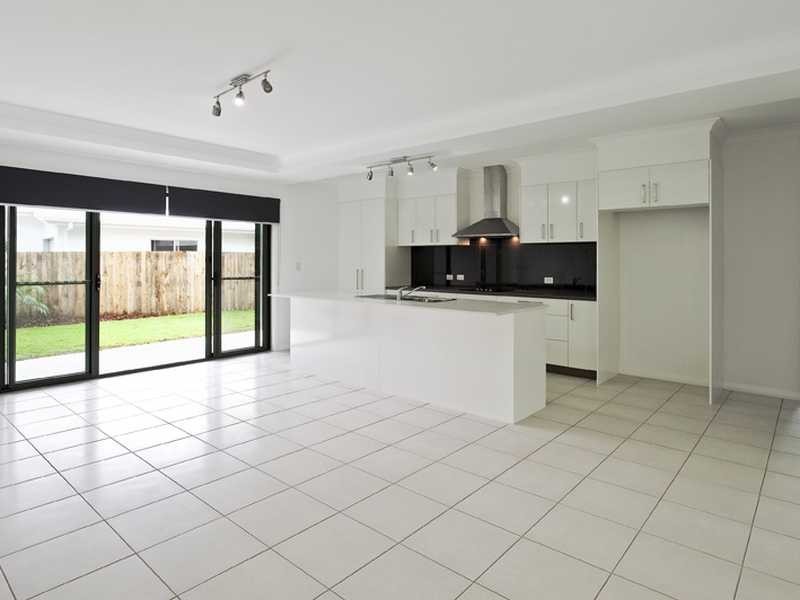 Unit 1/2 Tarshaw Street, Bli Bli QLD 4560