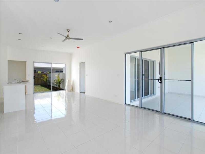 Unit 1/1 Tarshaw Street, Bli Bli QLD 4560