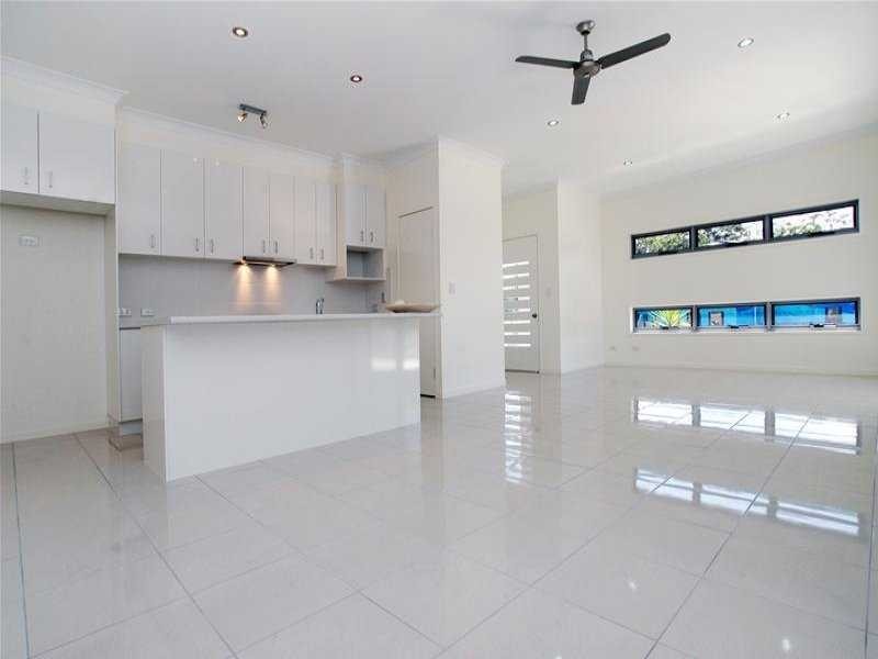 Unit 2/1 Tarshaw Street, Bli Bli QLD 4560