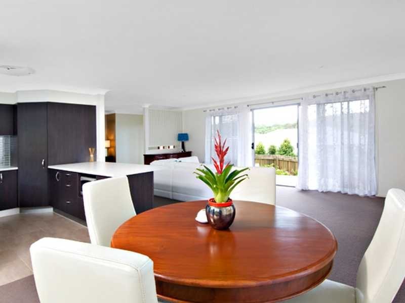 Villa 2/16 Bright Court, Burnside QLD 4560