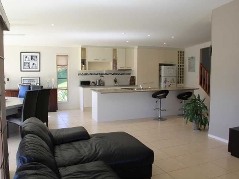 6 Rainbow Court, Woombye QLD 4559