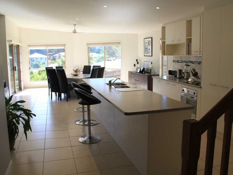 6 Rainbow Court, Woombye QLD 4559