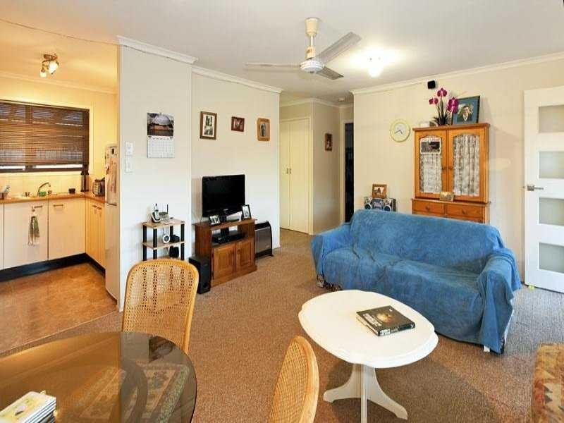 Unit 27/10 Melody Court, Warana QLD 4575