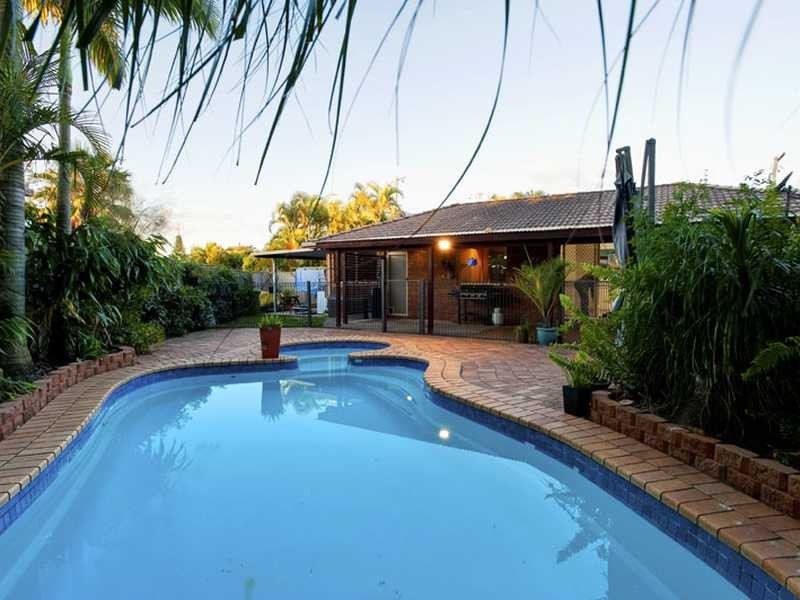 24 Currawan Street, Warana QLD 4575