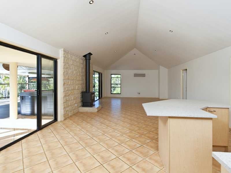 2 Sara Place, Ilkley QLD 4554