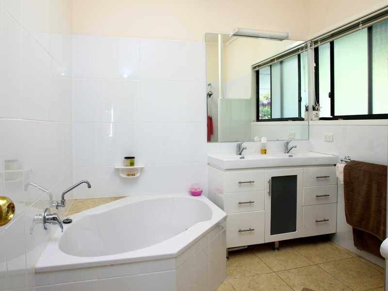 128 McKees Road, Palmwoods QLD 4555